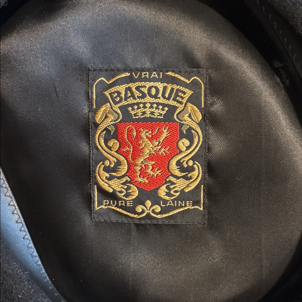 Authentic Basque Black Wool Beret - Picture 3 of 9